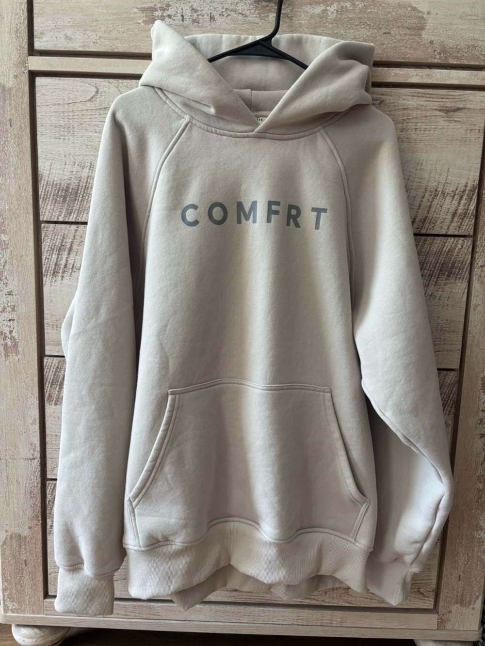 NWOT - Comfrt
Unisex size Large beige hoodie